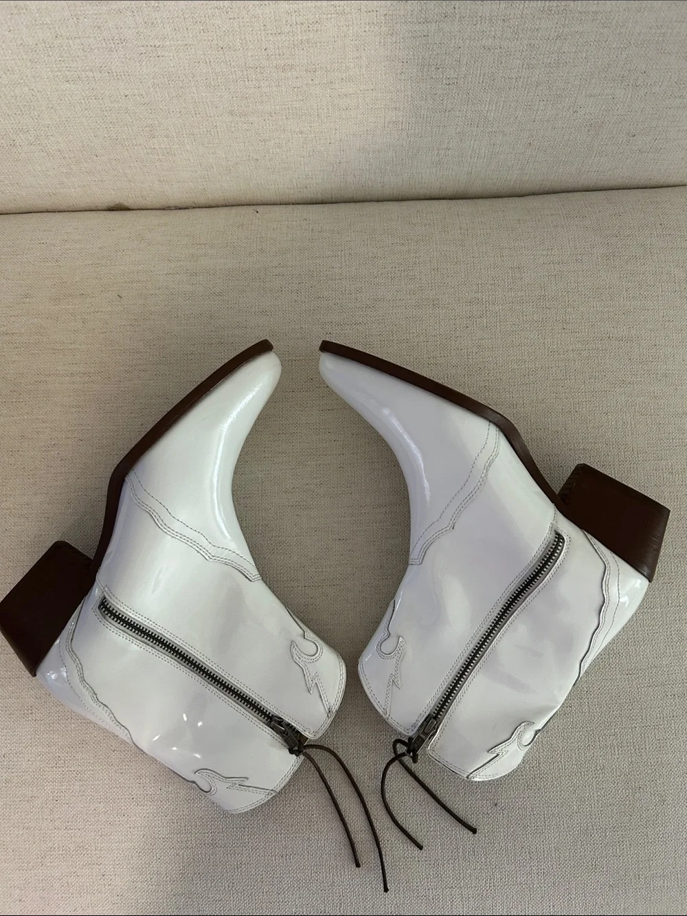 FREE PEOPLE New Frontier Western Boot, White, a size EU40/9.5-10, NWT FLAW